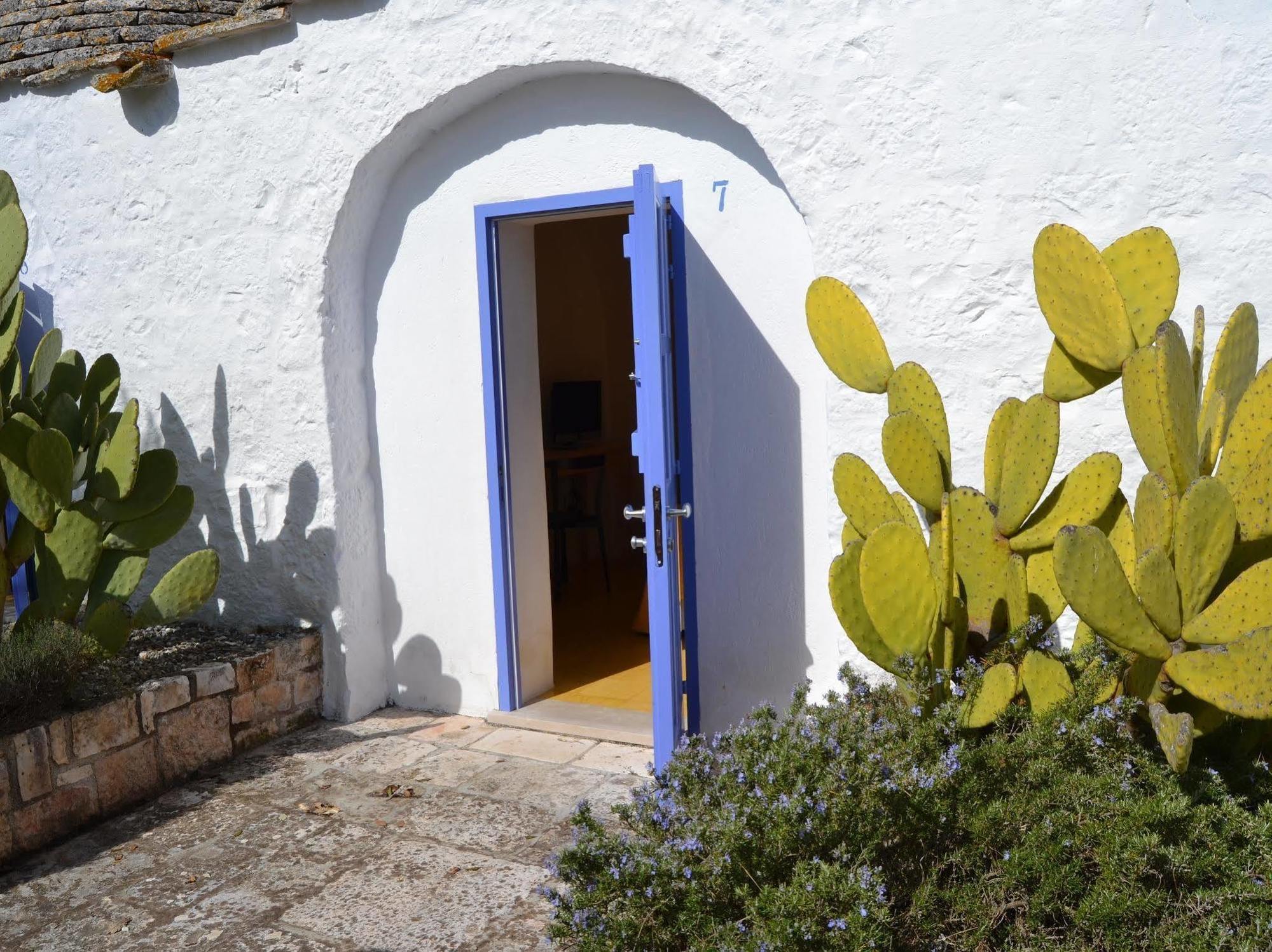 Relais Masseria Villa Cenci Cisternino Exterior photo